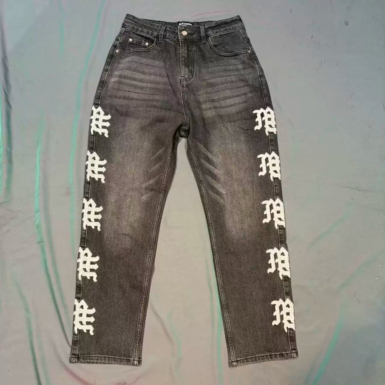 Mixed Emotion White Side‑Embroidered Straight‑Leg Jeans