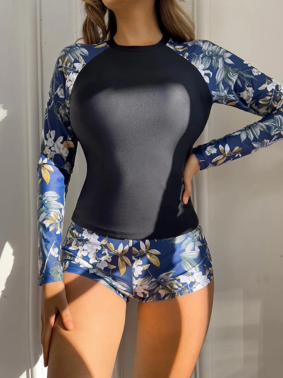 Long Sleeve Rash guard Swimsuit Women Tropical Printed Swimwear Two Pieces Diving Clothes Bathing Suit Surfing Beachwear
